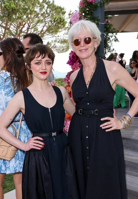 バニープリンセスオンリーファンズ 無料裸 ギャラリー