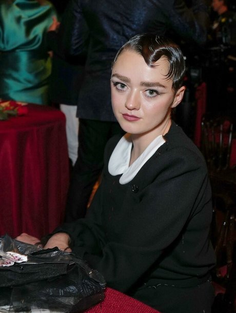 貞操帯オンリーファンズ HD 写真