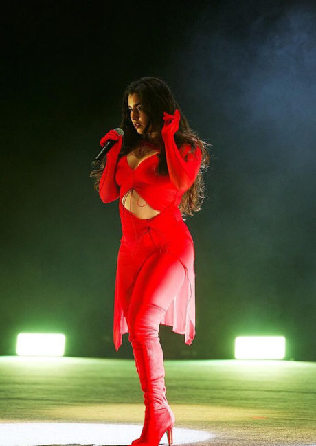 Lauren Jauregui xxxスター 画像