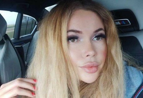 シャワー3P オンリーファンズ 無料アダルト アーカイブ