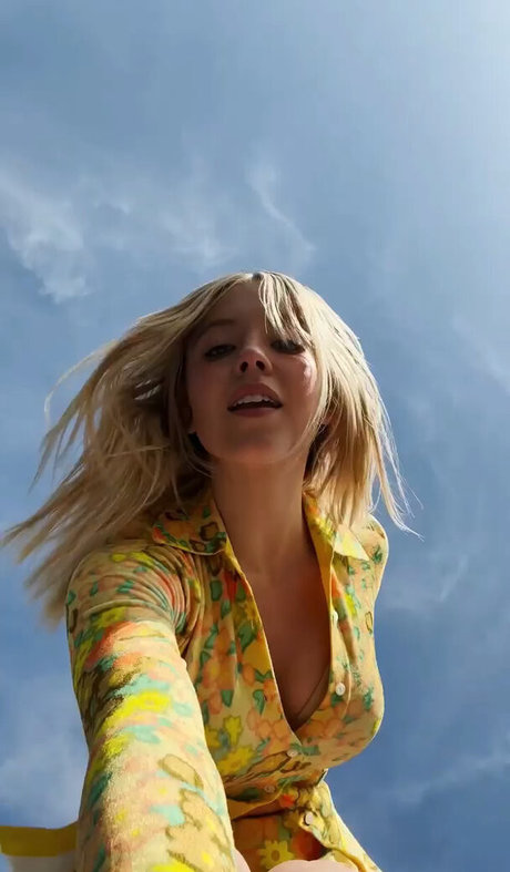 最もホットなティーンオンリーファン ヌード 写真