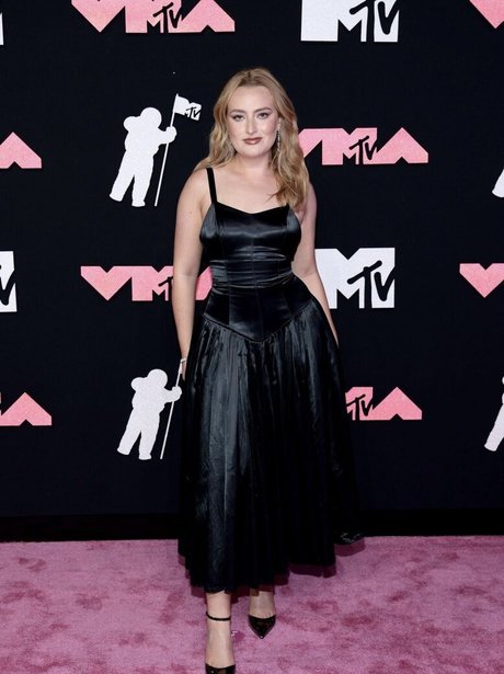 Amelia Dimoldenberg 無料モデル 写真