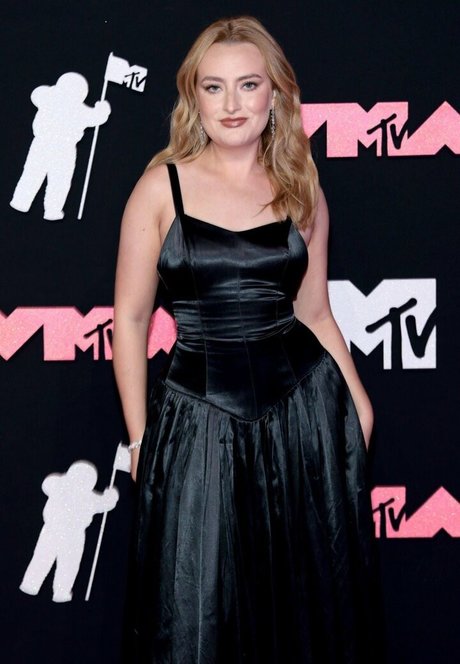 Amelia Dimoldenberg 素敵な女優 画像