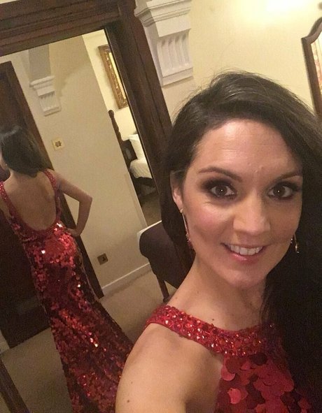 金髪の小人オンリーファンズ ホットセックス 画像