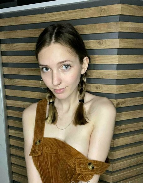 e lina xxxスター アーカイブ