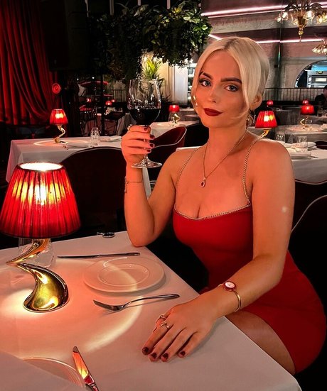 アマチュア寝取られオンリーファンズ ヌード アーカイブ