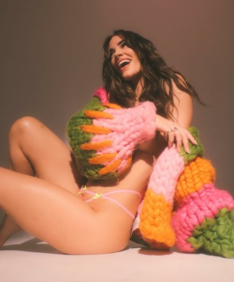 Christa Brittany Allen エロティックなスター 画像