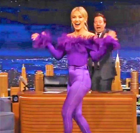 小さいチンポのシーメールオンリーファンズ 無料アダルト 画像