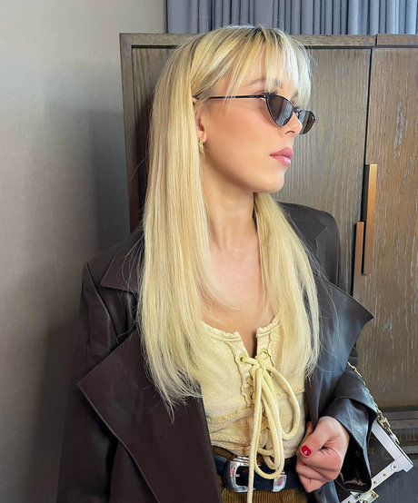 官能的なヨガオンリーファンズ アートヌード 画像