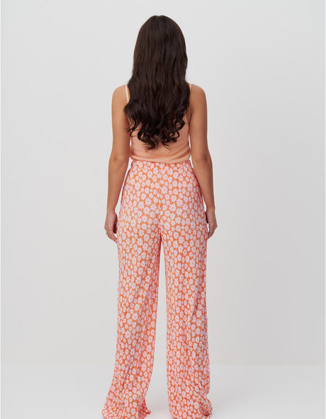 アウトドア 熟女 オンリーファンズ xxx 写真