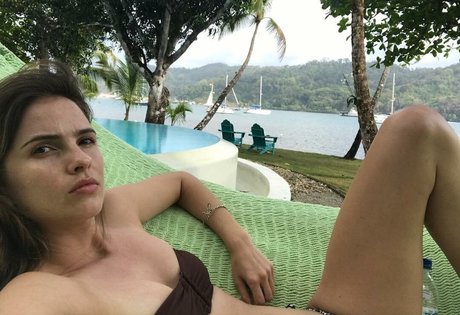 ぽっちゃりカップルオンリーファンズ セックス 画像