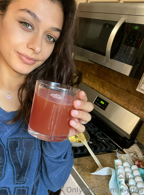 ナースオンリーファンズ ヌード 写真