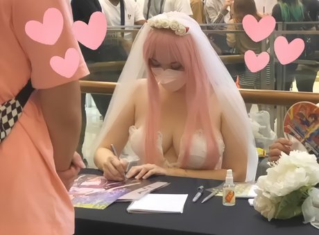 ぽっちゃりブルネットオンリーファンズ xxx 写真