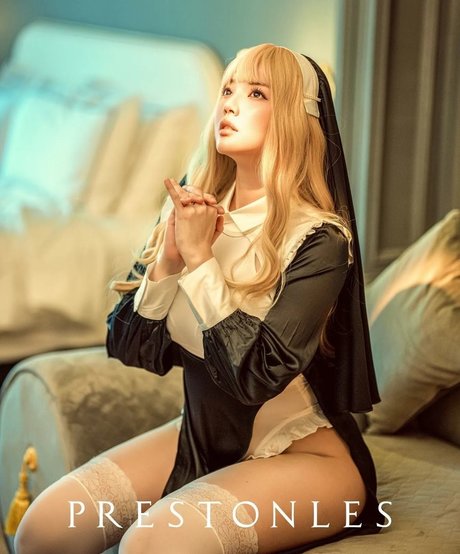 キティ・ウェット・オンリーファンズ 無料裸 画像