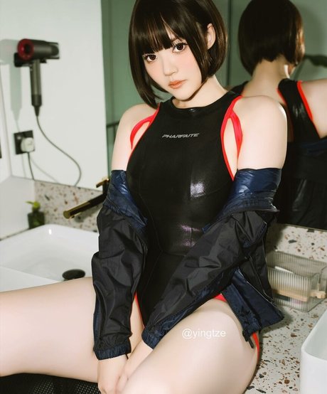 Ying Tze ポルノスター 写真