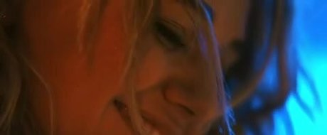 アウトドア 熟女 オンリーファンズ ホットセクシー 写真