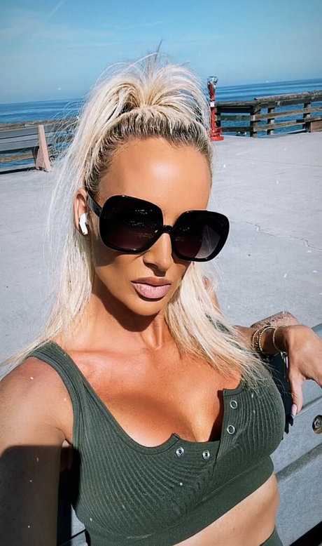 Disco Mammi セクシーなスター アーカイブ