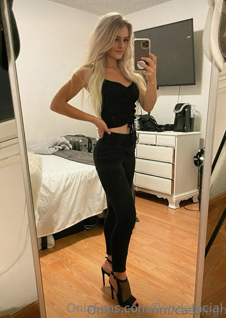 floridafacial ポルノ女優 写真