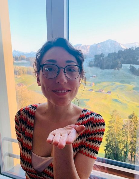 lilylabeau 高品質スター 写真