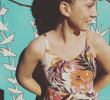 lilylabeau ヌード女優 画像