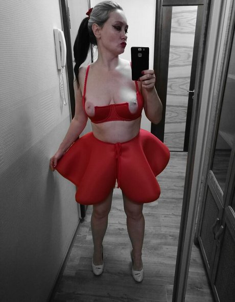 ETSY 裸の女優 写真