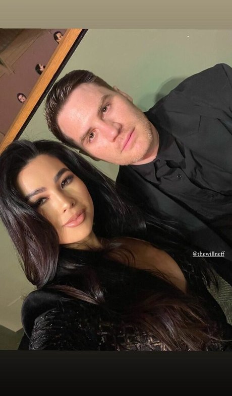 デカ尻オンリーファン アートポルノ 写真