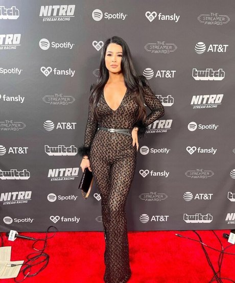 CarolineKwan ヌードモデル 写真