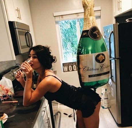 CarolineKwan アートスター 写真