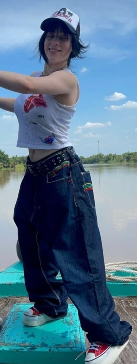 ティーンレズビアンオンリーファンズ 無料ヌード ギャラリー