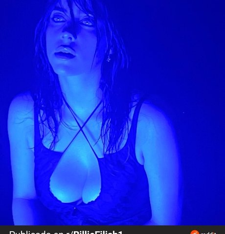 レズビアンマッサージオンリーファンズ 可愛い 写真