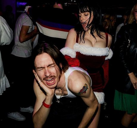 ぽっちゃりおっぱいオンリーファンズ 無料ポルノ 画像