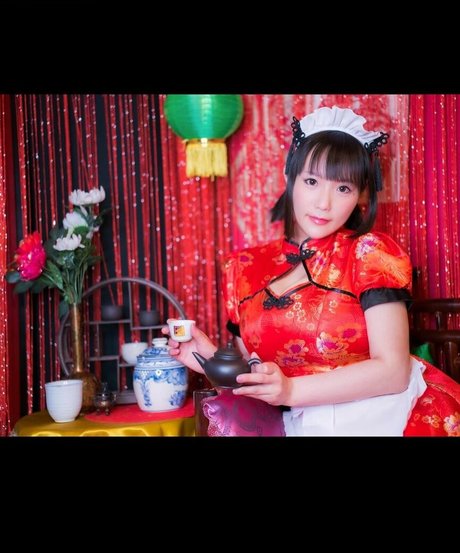 黒髪の熟女オンリーファンズ 無料 画像