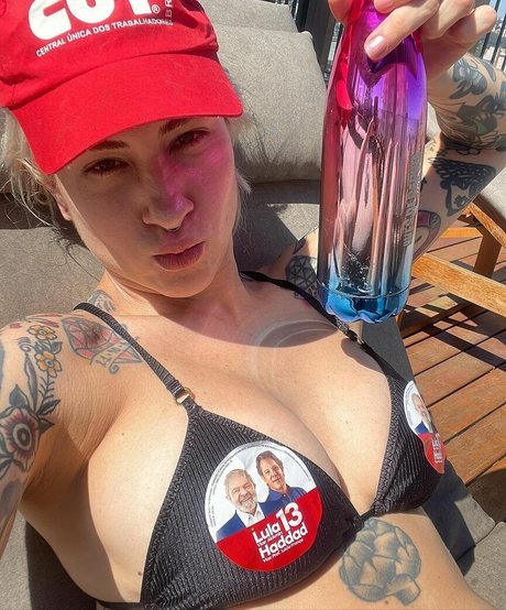 Mariana Ayres セックススター 写真