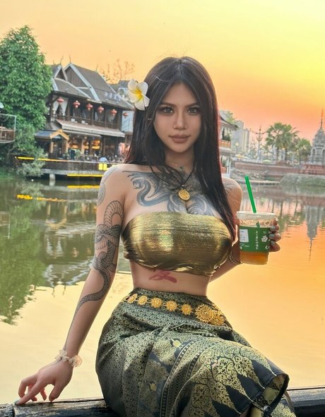 熟女メガネオンリーファンズ ホット アーカイブ