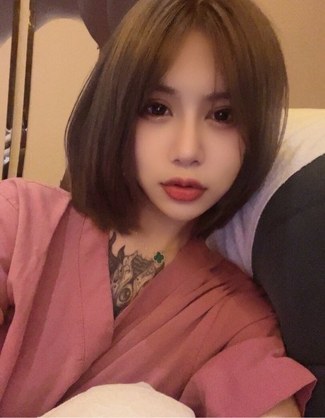 アナルxxx オンリーファンズ 無料アダルト 写真