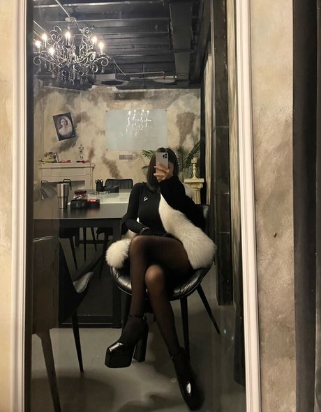 年配の熟女オンリーファンズ ホットxxx 画像