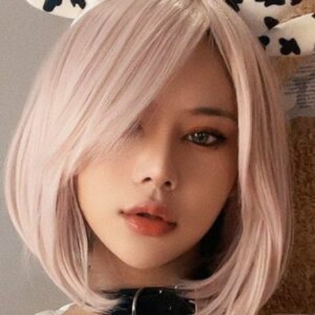 スペードのクイーン オンリーファンズ エロ 写真