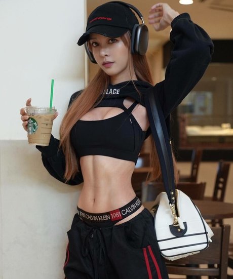 バン・オンリーファンズ パーフェクト 画像