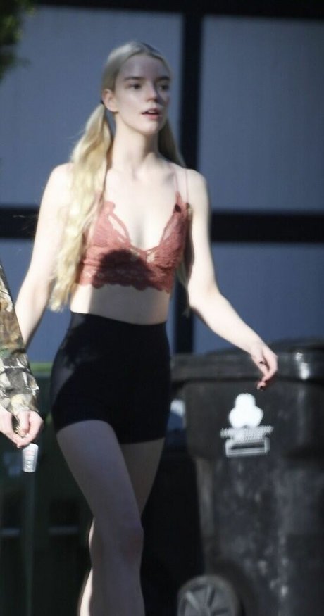 アマチュアファックオンリーファンズ セクシー裸 写真