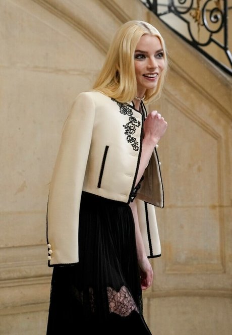 Anya Taylor Joy ポルノスター セクシー 写真