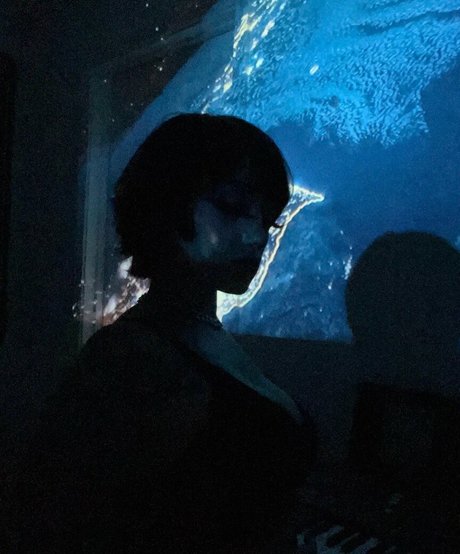 メコスジのオンリーファンズ 無料ヌード 写真