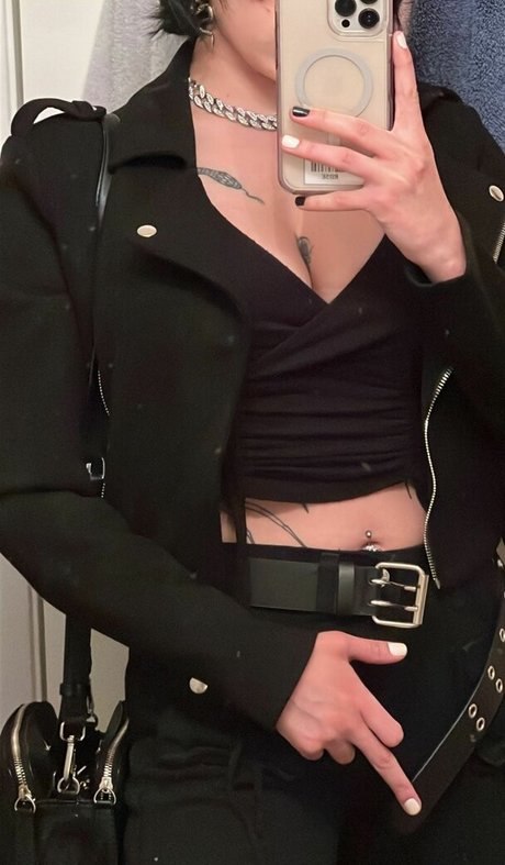 Redroomromance 無料女優 ギャラリー