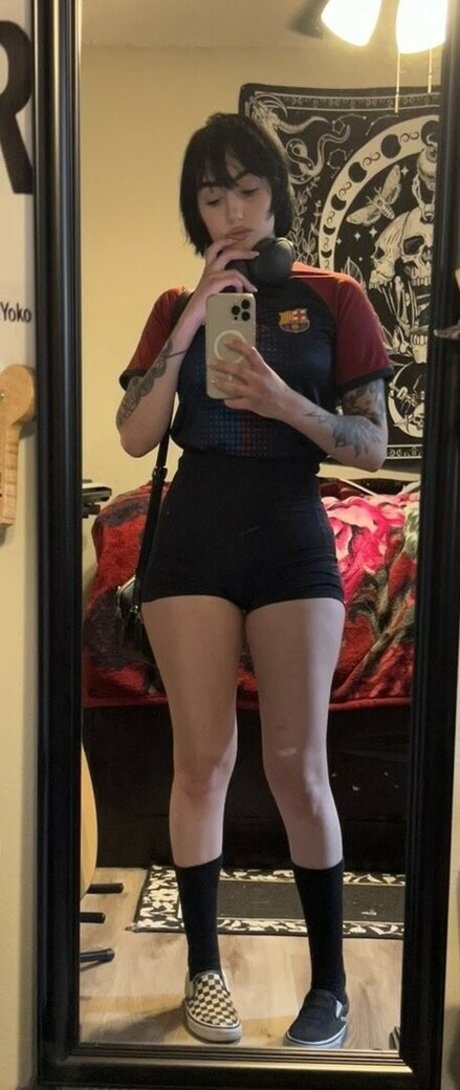 Redroomromance 無料女優 画像