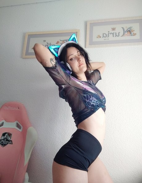 スペードのクイーン オンリーファンズ 美しいヌード 写真