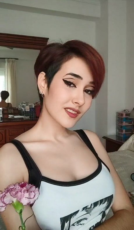 超デブおばあちゃんオンリーファンズ アート裸 アーカイブ