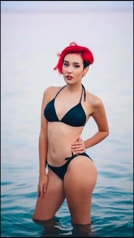 小柄な足オンリーファンズ 裸 ギャラリー