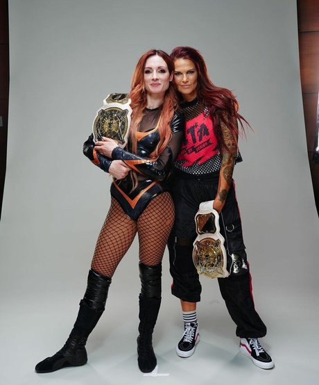 お尻の穴オンリーファンズ エロチック ギャラリー