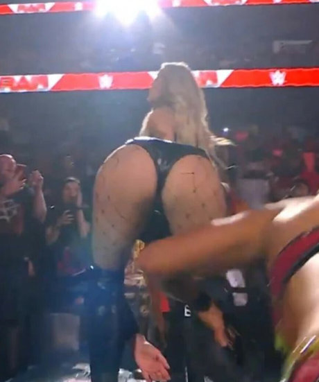 柔軟なティーンオンリーファン 美しいヌード 画像