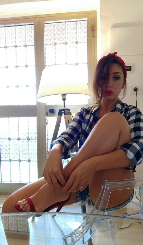 Cleopatra Sinns ヌードのポルノスター 写真