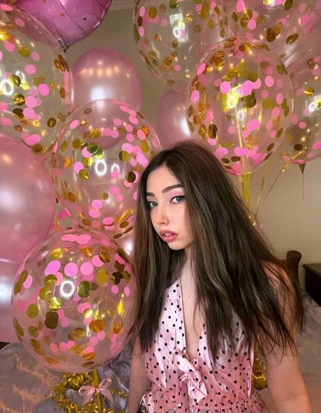 エモな痴女オンリーファンズ 無料セクシー アーカイブ